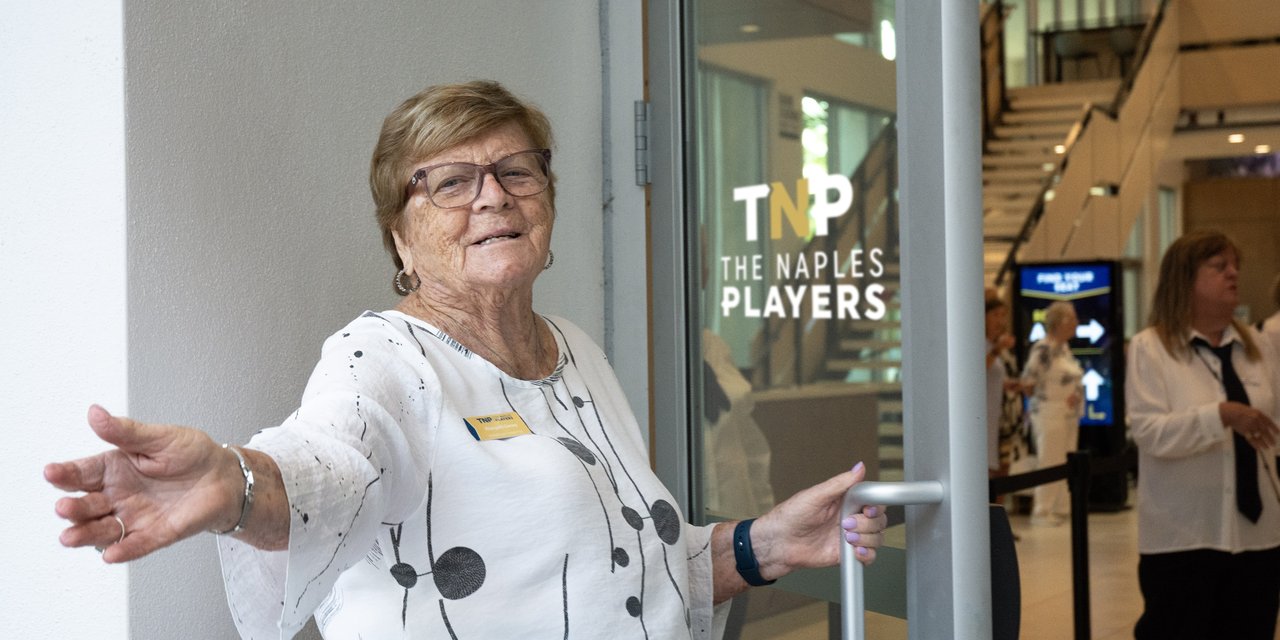 Hildegard at the door