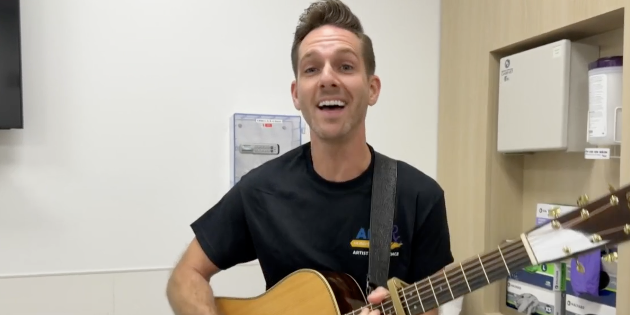 Jesse Hughes Plays Guitar