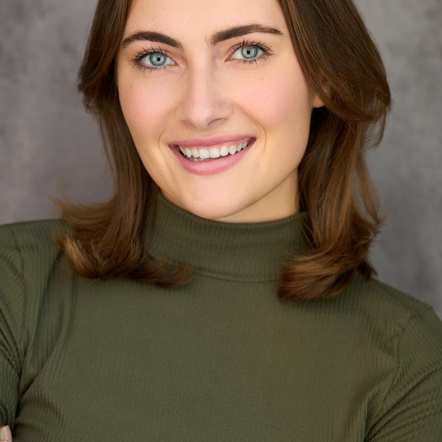 Veronica Ostroski Headshot - Veronica Ostroski